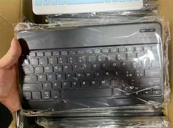 1500 pcs brand new bags C rechargeable