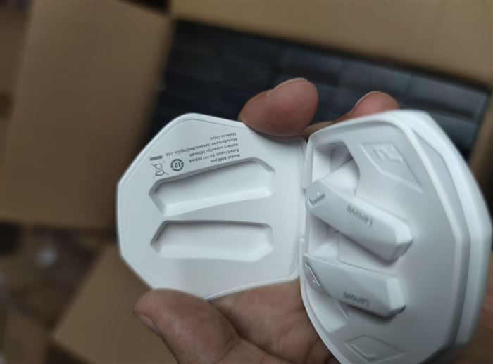 Bluetooth earphones 4000 units